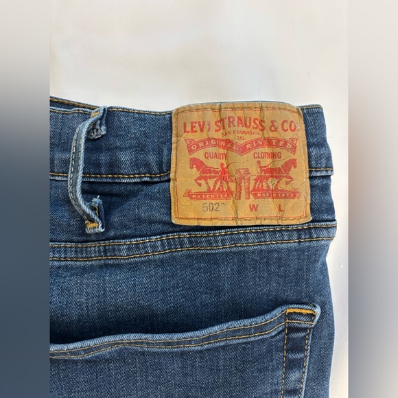 Levi’s 502 Tapered Fit Jeans 46x32 - Picture 6 of 9